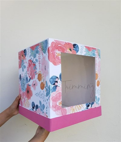 ونڈو ڑککن کے ساتھ گفٹ باکس